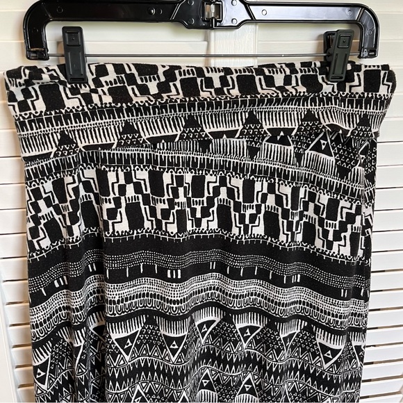 Mossimo Maxi Skirt - Picture 5 of 8